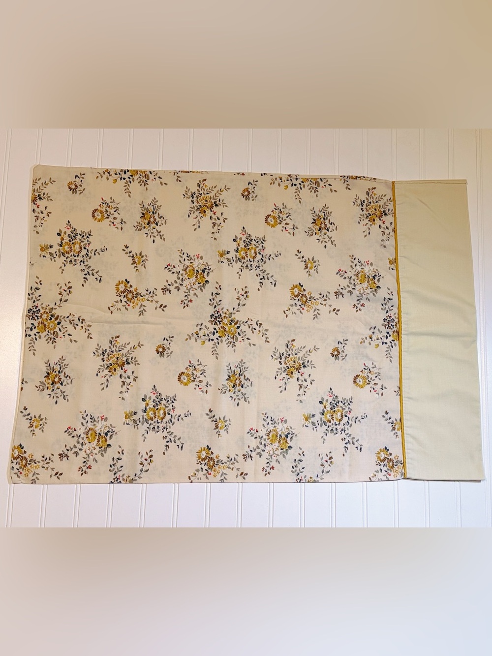 Vintage Cannon Monticello Floral yellow or gold flowered pillowcase. 3 Included